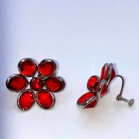 Vintage Jewelry - Vtg Sterling & Red Crystal Flower Stament Earrings Screw Back Clip On 1.1”